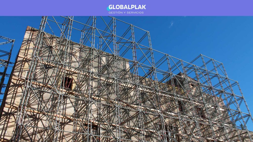 ¿Qué implica la rehabilitación de un edificio y cuándo es necesaria?